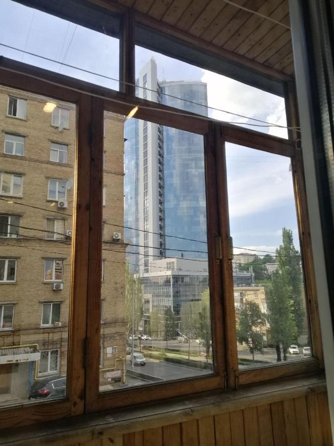 Бульвар Леси Украинки 10 Kiew Exterior foto